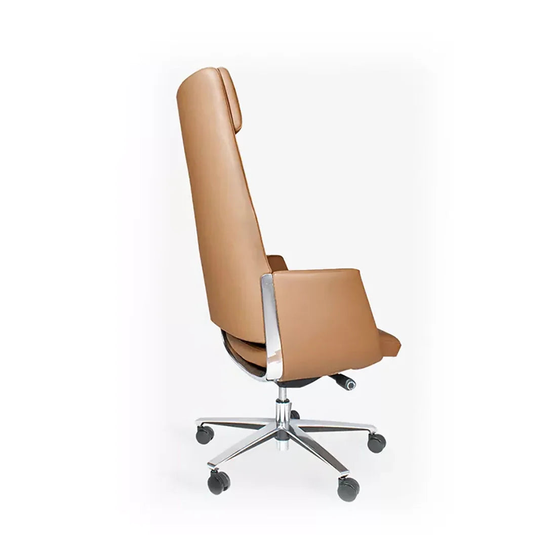 Sillón Ejecutivo Zenit Reclinable, Respaldo Alto, Tapizado en Piel Camello con Base de Aluminio.