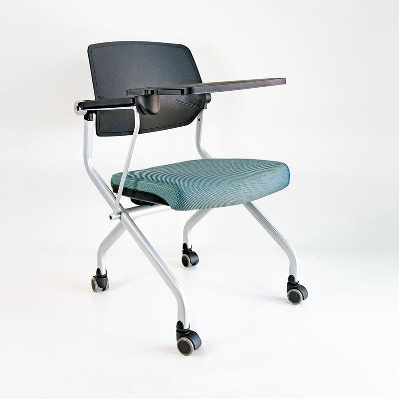 Silla training con Paleta, Respaldo Negro en Polipropileno con Reclinamiento