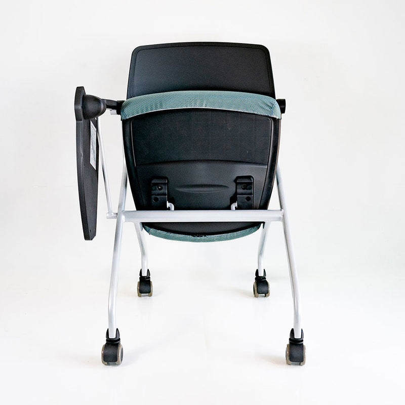 Silla training con Paleta, Respaldo Negro en Polipropileno con Reclinamiento