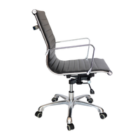 Silla Goetz negro respaldo bajo para mesa de Juntas