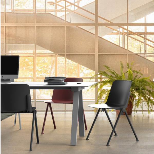 Silla Plus apilable sin brazos