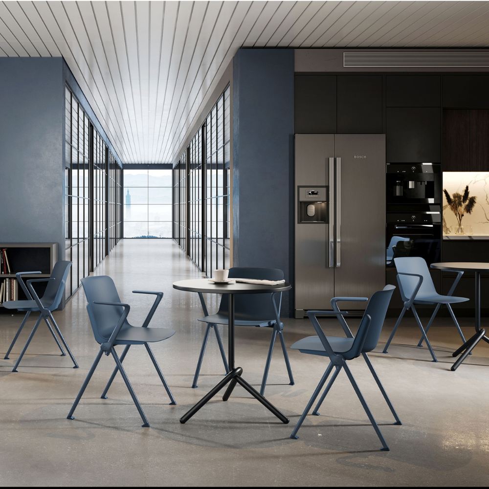 Silla Plus apilable con brazos
