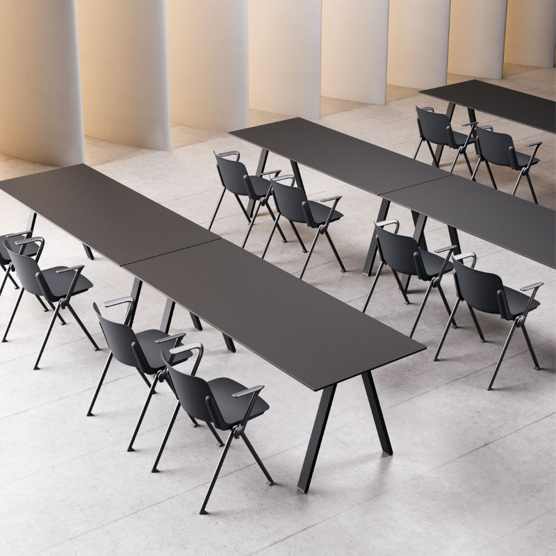 Silla Plus apilable con brazos